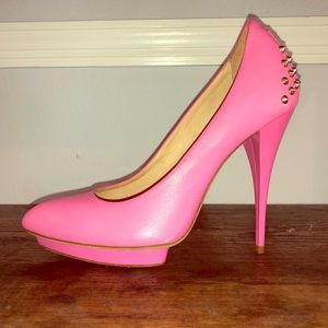 Alexander McQueen Pink Studded Pump